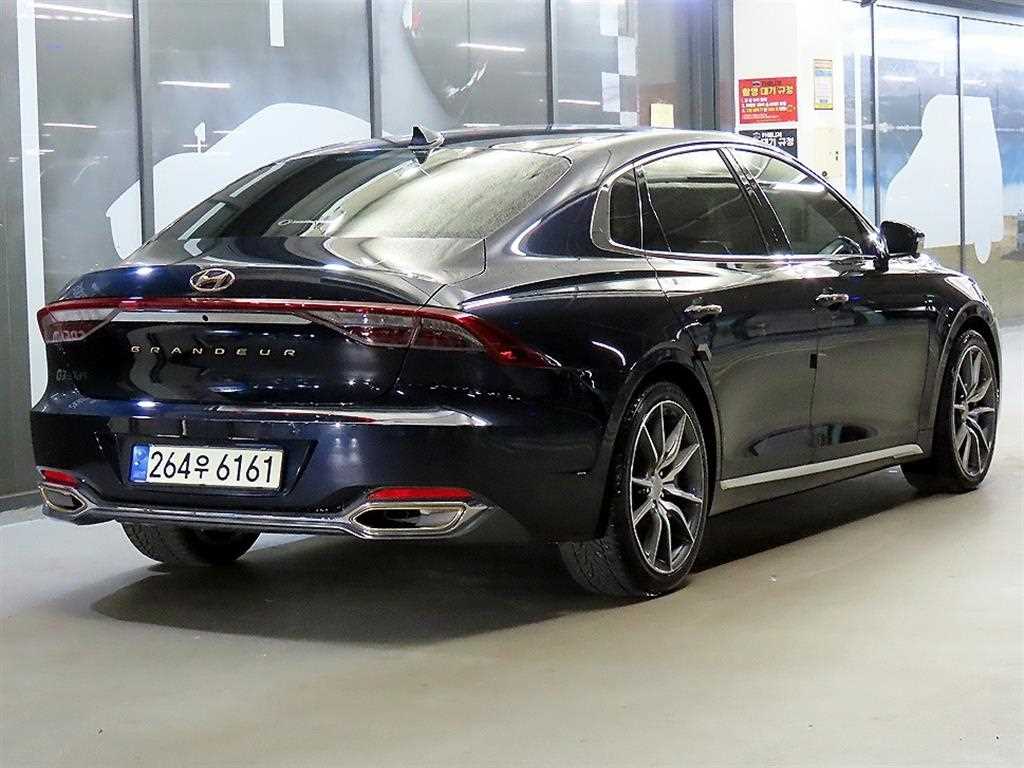 HYUNDAI Grandeur - Vista 4