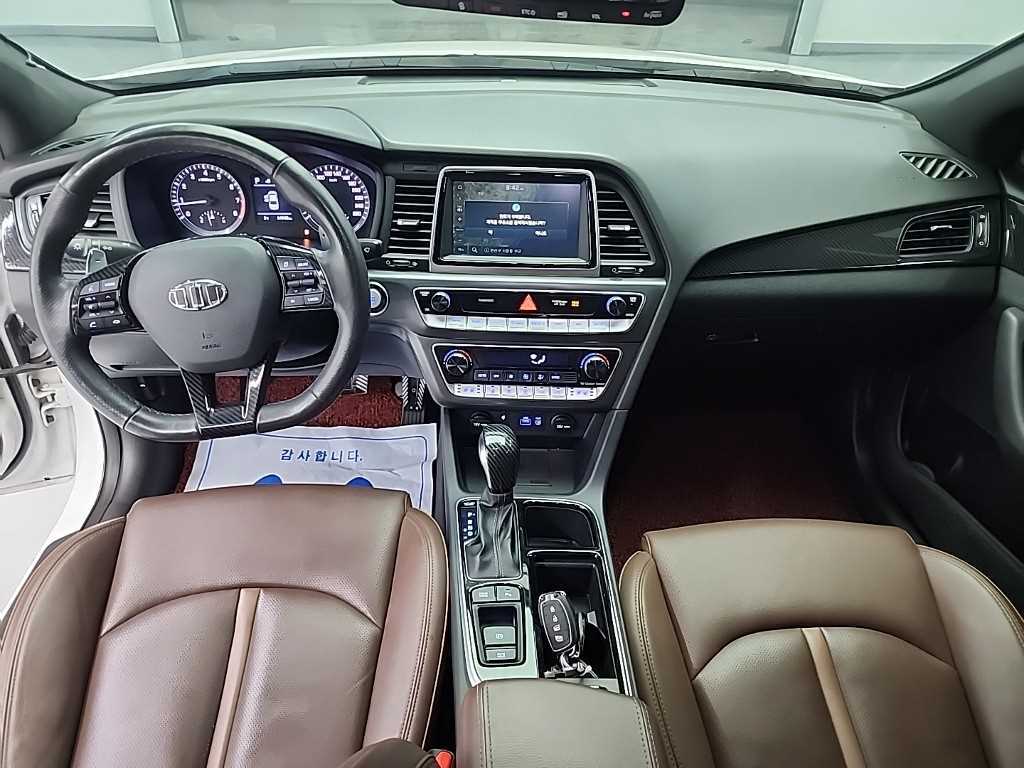 HYUNDAI Sonata - Vista 7