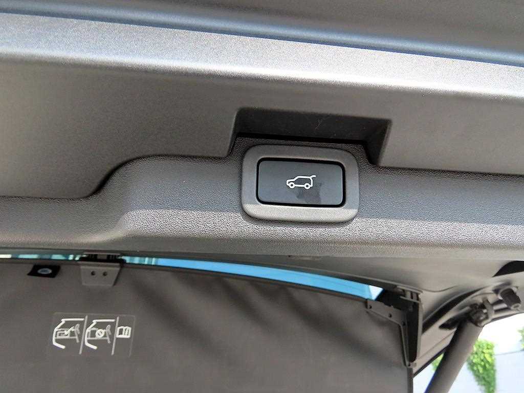 Land Rover Discovery 2018 Blanco - Importación desde Corea - HF Imports Iquique - Foto 15