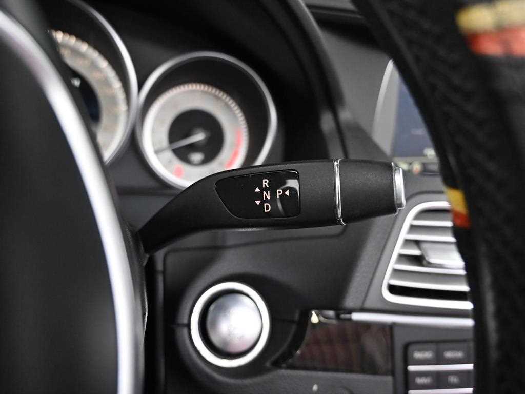 Mercedes Benz E class - Vista 9