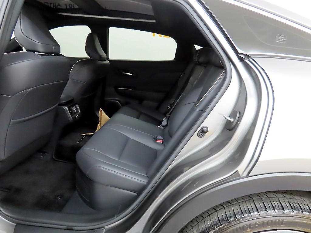 Toyota Crown - Vista 6