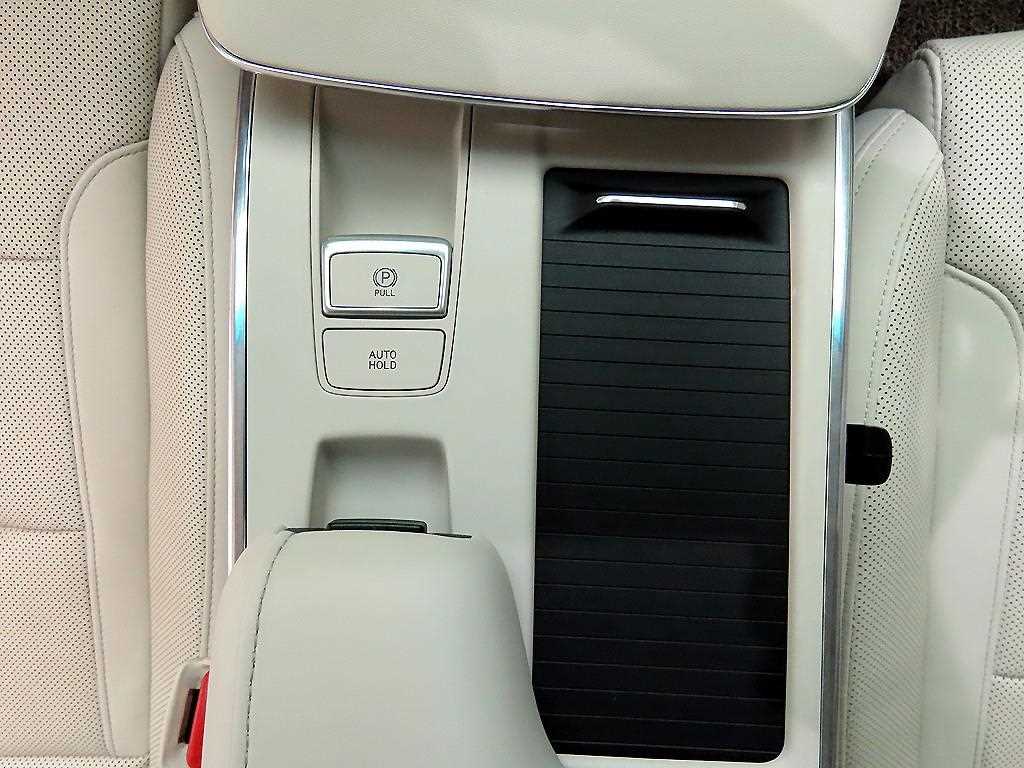 HYUNDAI Grandeur - Vista 10