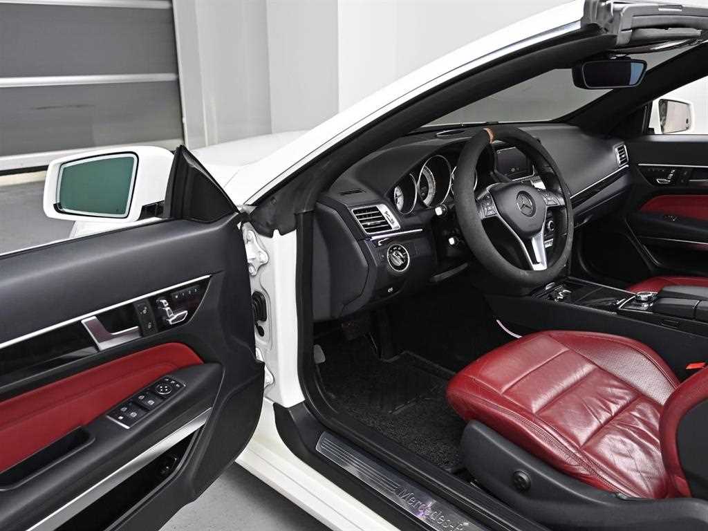 Mercedes Benz E class - Vista 11