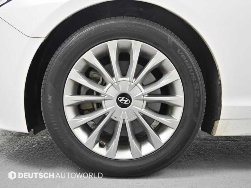 HYUNDAI Sonata - Vista 5