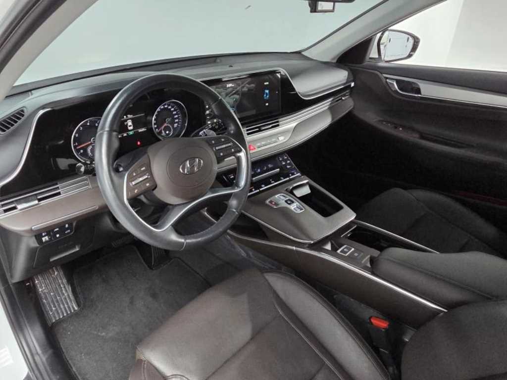 HYUNDAI Grandeur - Vista 8