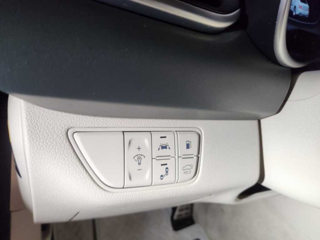 Genesis G70 - Vista 9