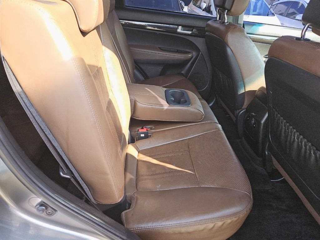 KIA Sorento 2011 Gris - Importación desde Corea - HF Imports Iquique - Foto 16