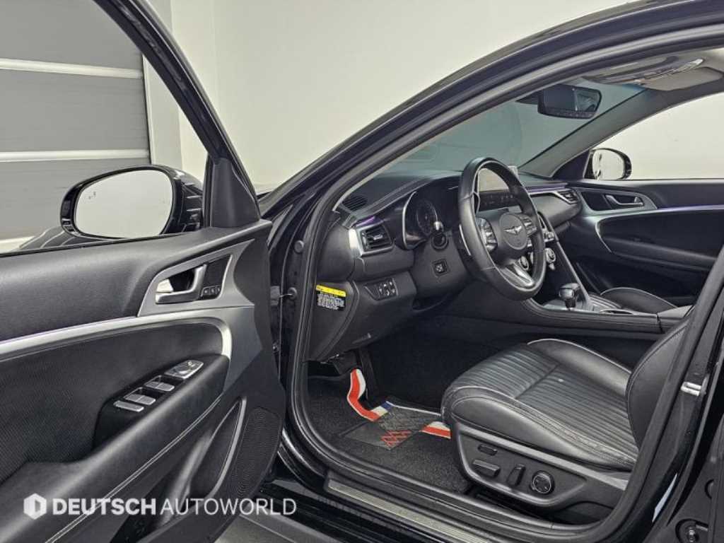 Genesis G70 - Vista 11