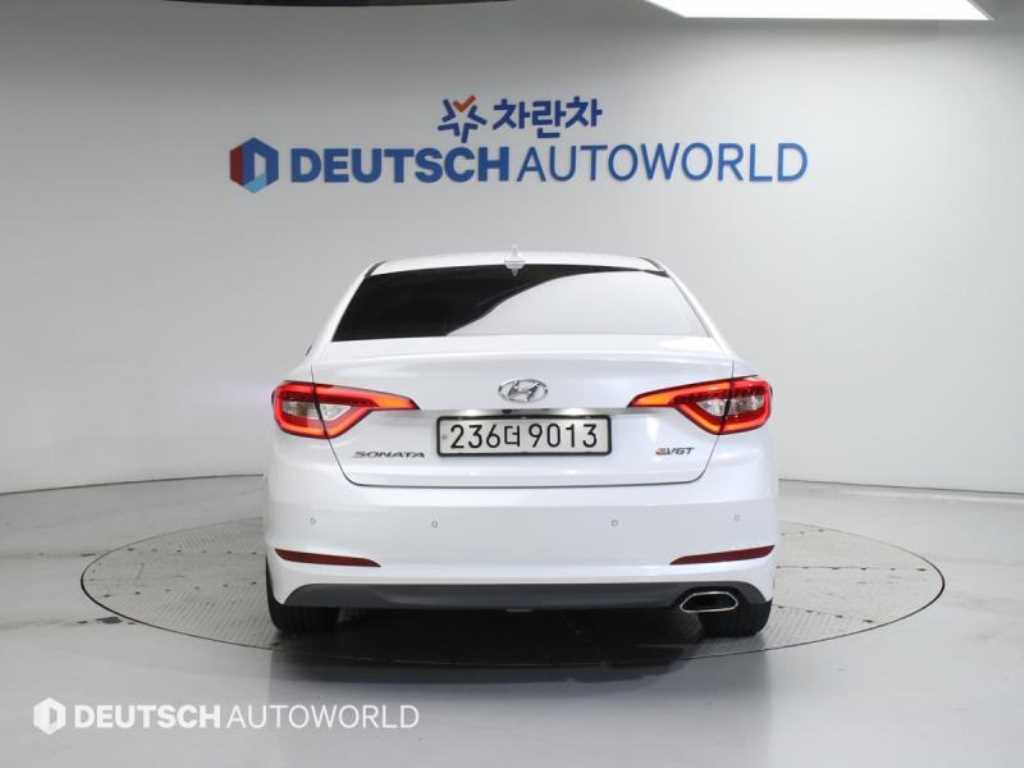 HYUNDAI Sonata - Vista 4