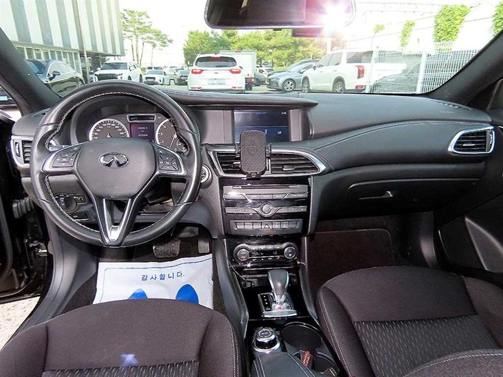 Infiniti Q - Vista 7