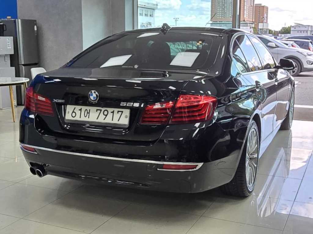 BMW 5 Series - Vista 5