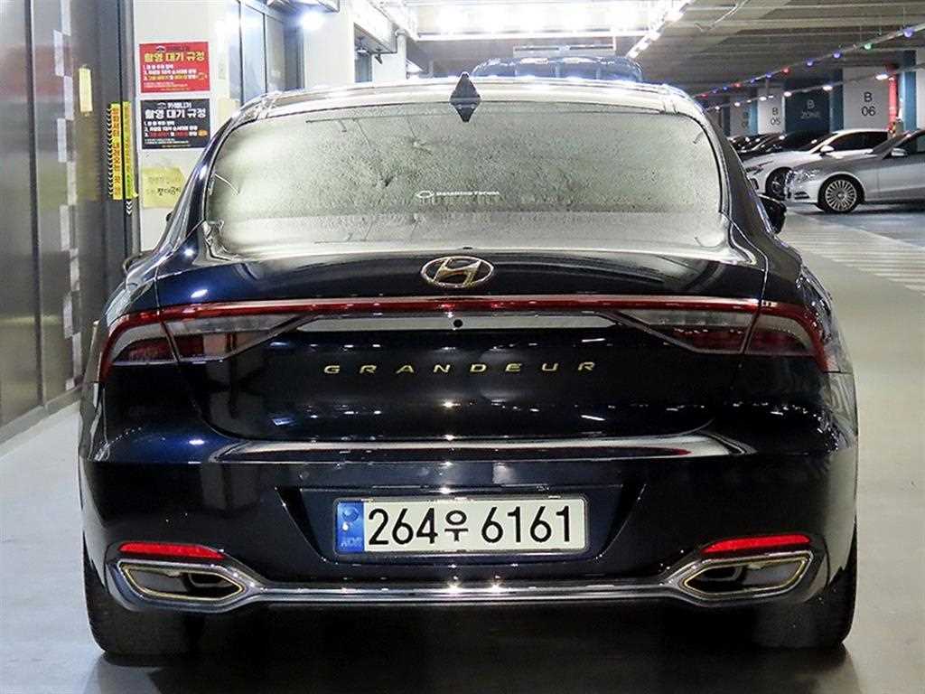 HYUNDAI Grandeur - Vista 5