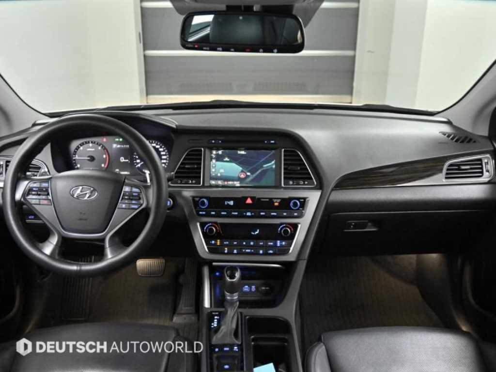 HYUNDAI Sonata - Vista 7