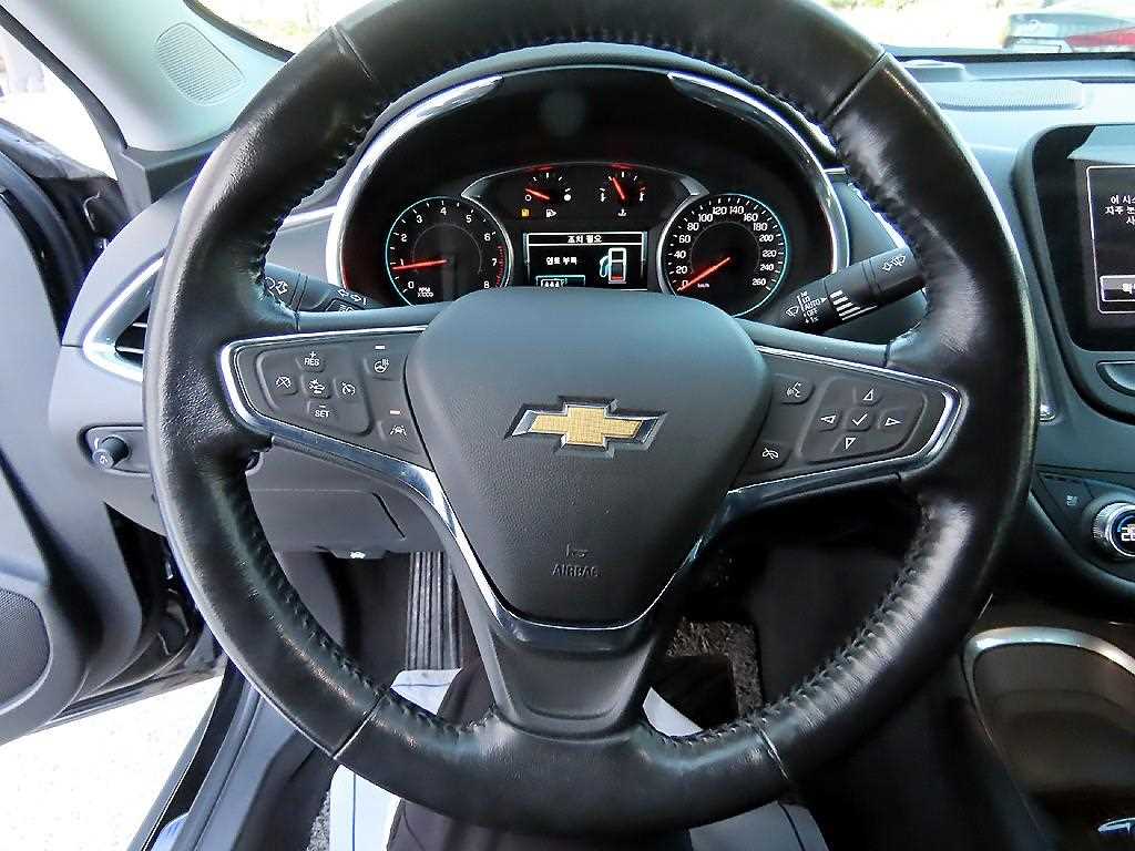 Chevrolet Malibu - Vista 8