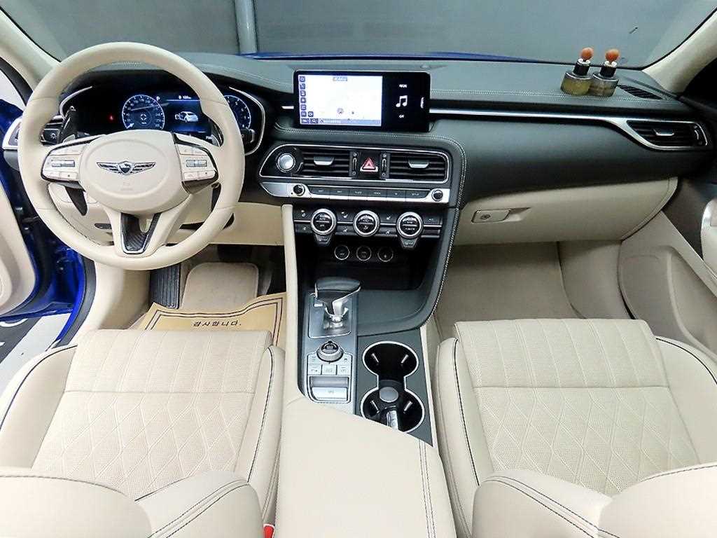 Genesis G70 - Vista 7