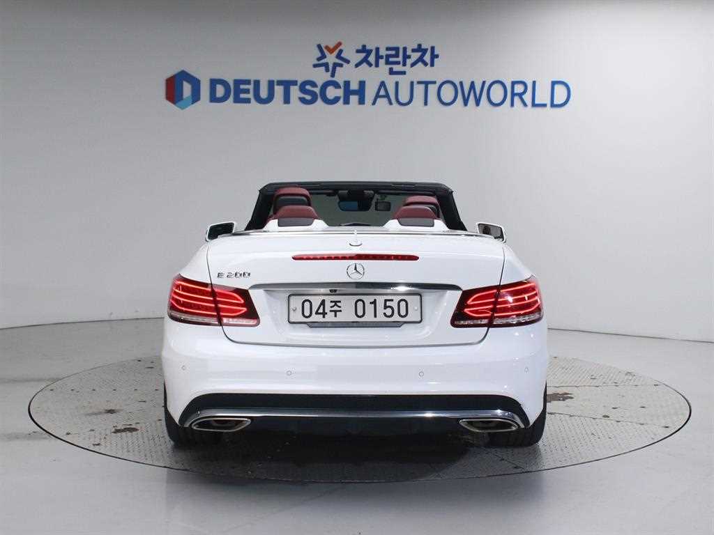 Mercedes Benz E class - Vista 4