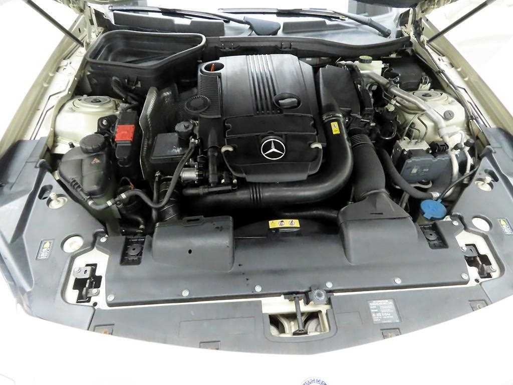 Mercedes Benz SLK Class 2012 Gold color - Importación desde Corea - HF Imports Iquique - Foto 15