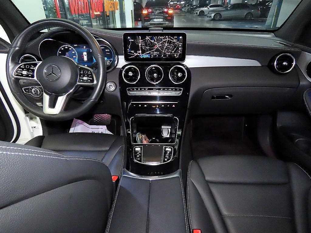 Mercedes Benz GLC Class - Vista 10