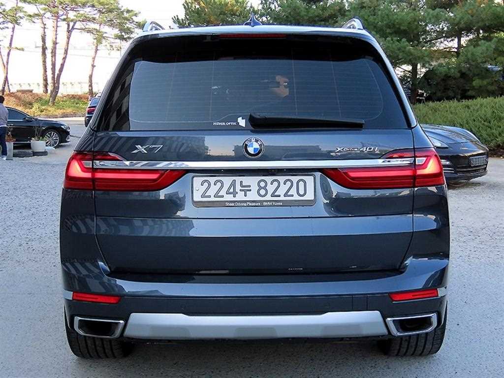 BMW X7 - Vista 4