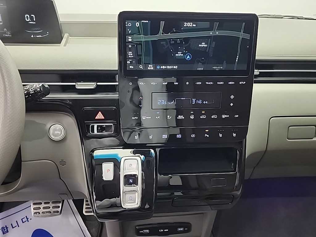 HYUNDAI Staria - Vista 6