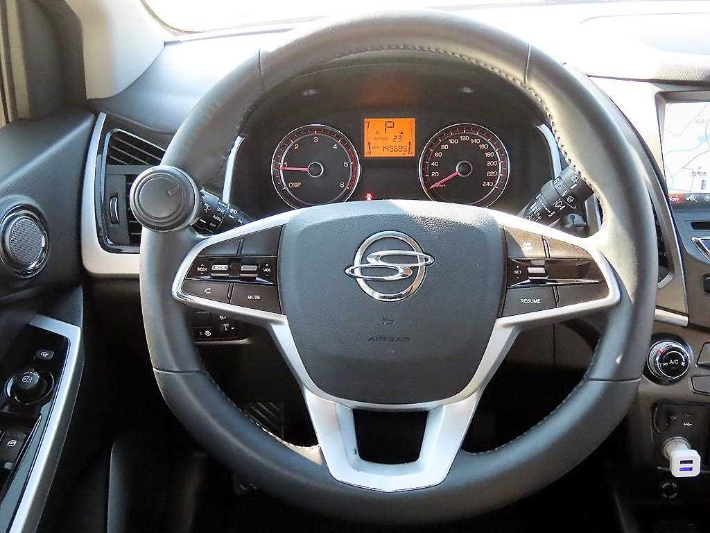 Ssangyong Korando - Vista 7