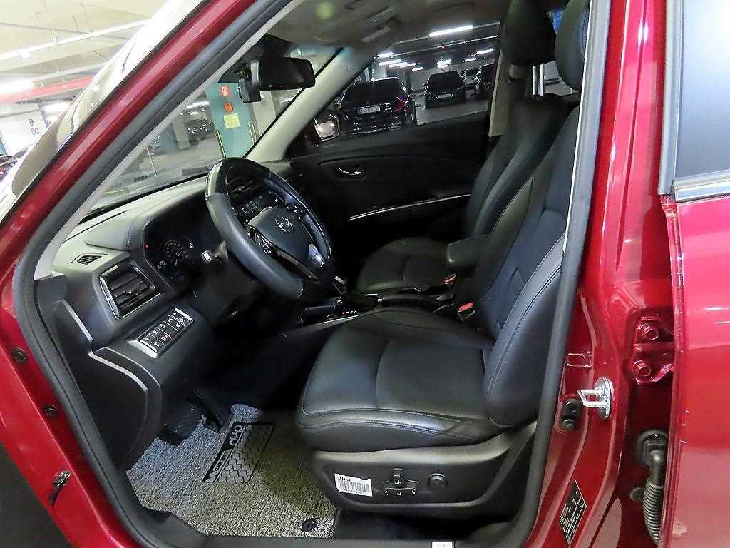 Ssangyong Tivoli - Vista 6