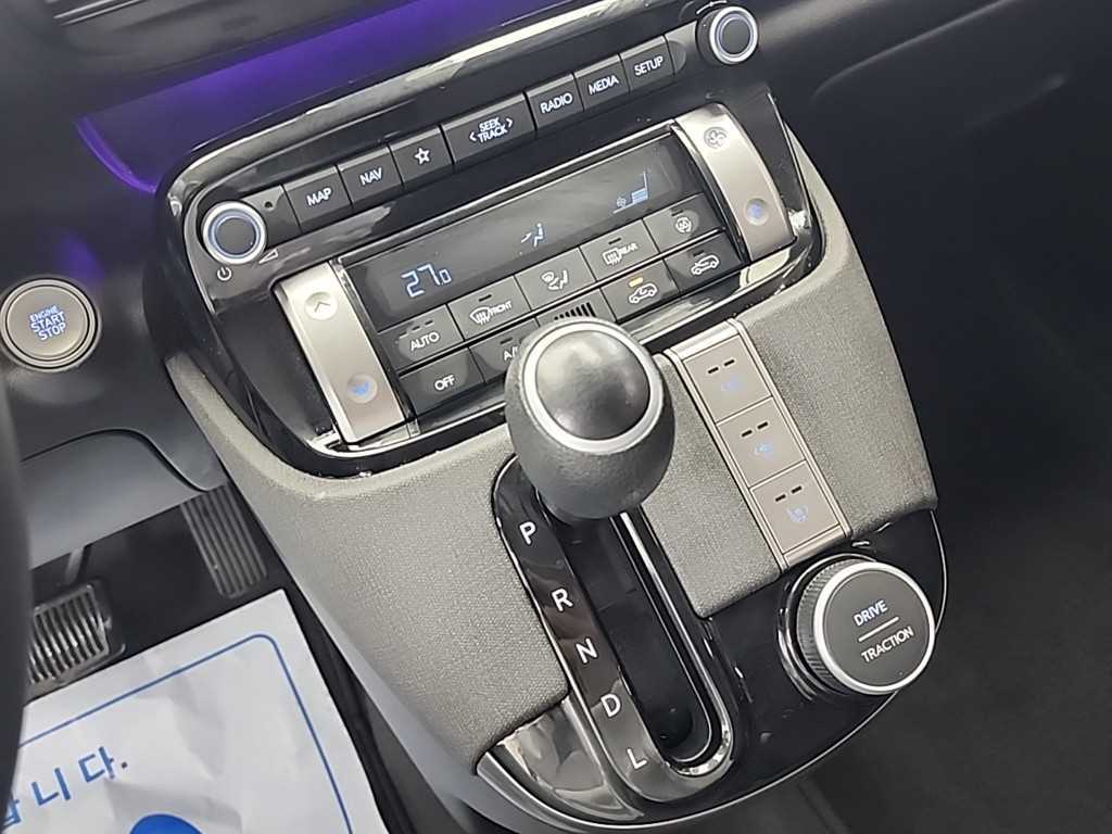 HYUNDAI Casper - Vista 8