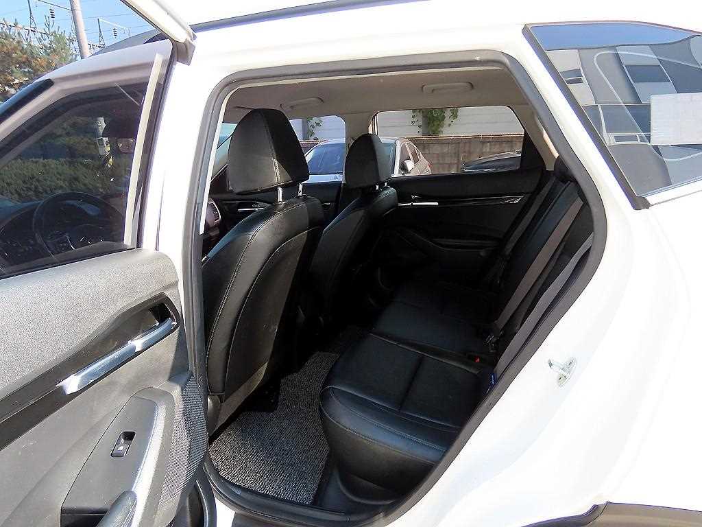 KIA Seltos - Vista 6