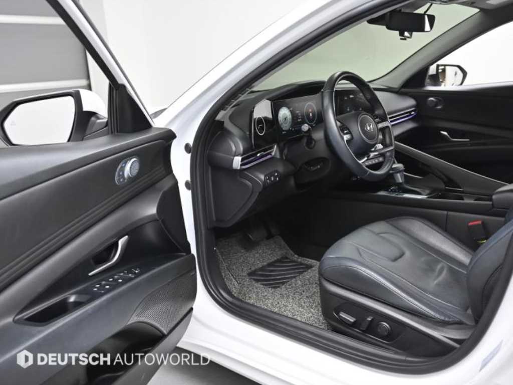 HYUNDAI Avante - Vista 11