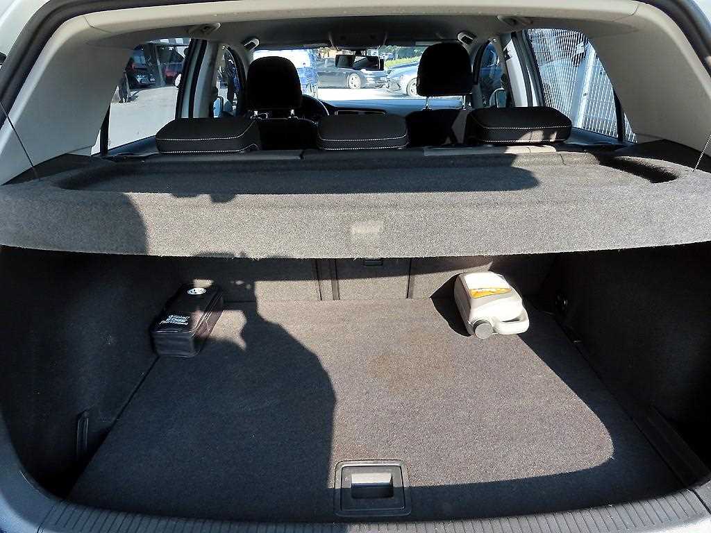 Volkswagen Golf 2013 Blanco - Importación desde Corea - HF Imports Iquique - Foto 17