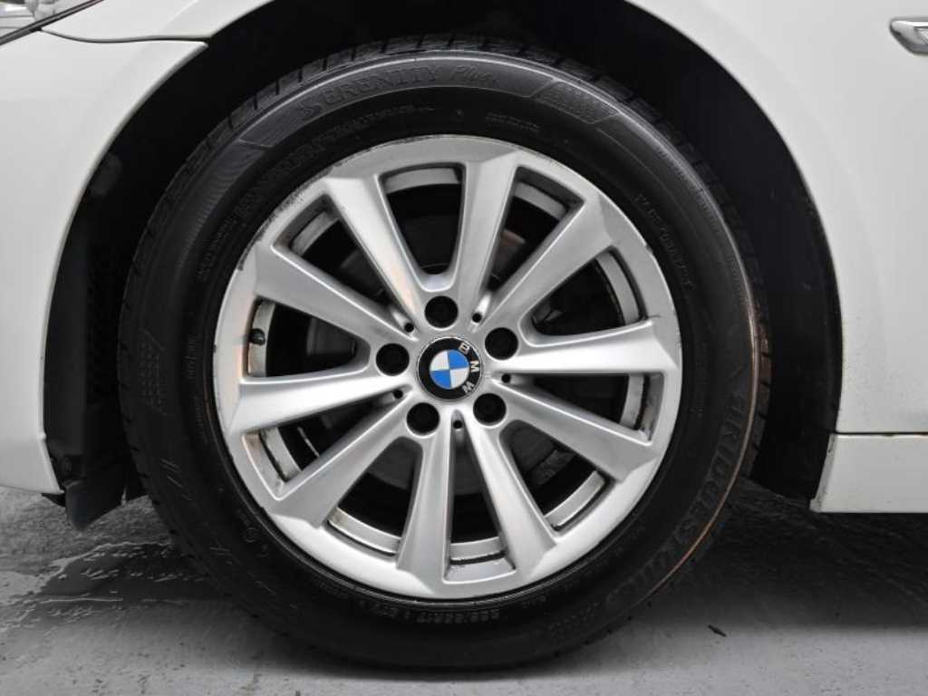 BMW 5 Series - Vista 5