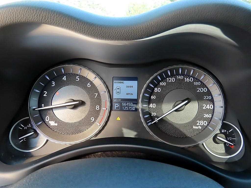 Infiniti Q - Vista 9