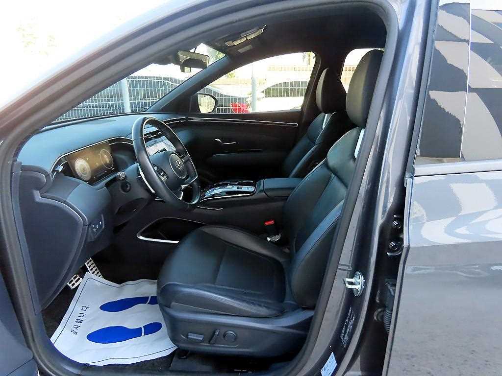 HYUNDAI Tucson - Vista 5