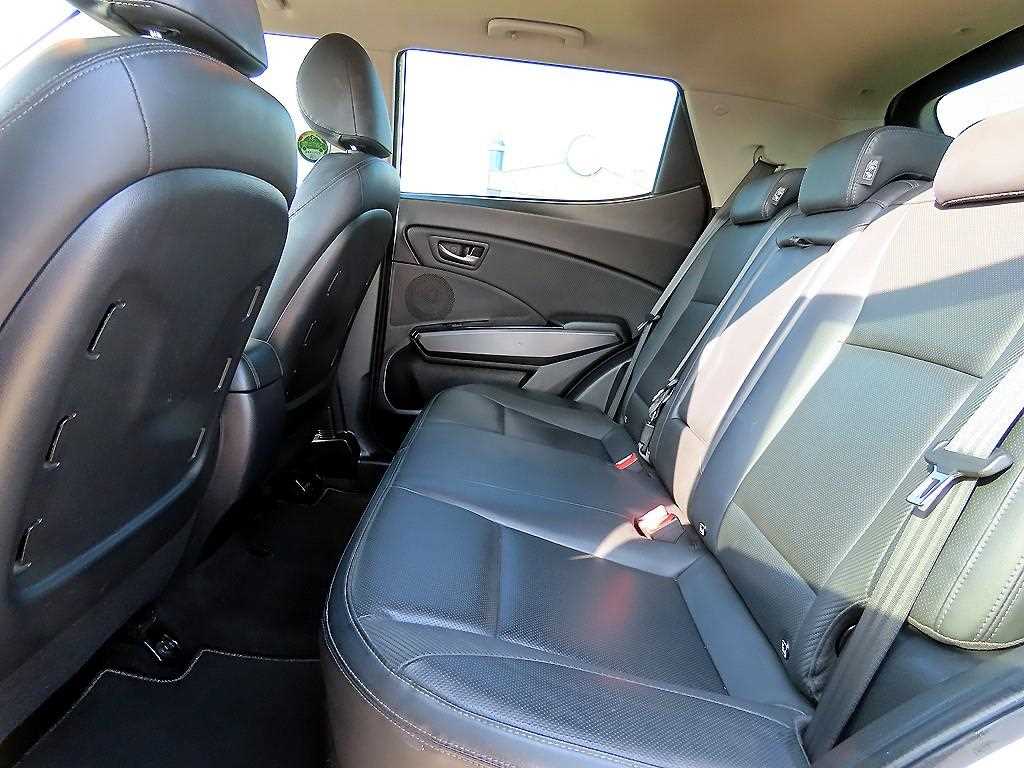 Ssangyong Tivoli - Vista 6