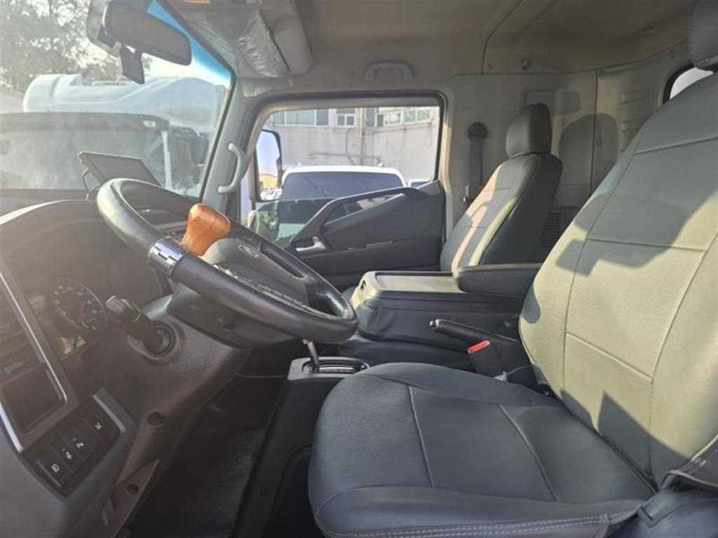 medium and large cargo truck 2021 Blanco - Importación desde Corea - HF Imports Iquique - Foto 13