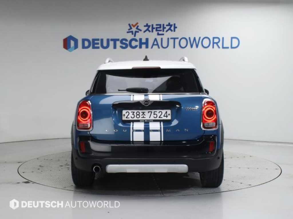 Mini Countryman - Vista 4