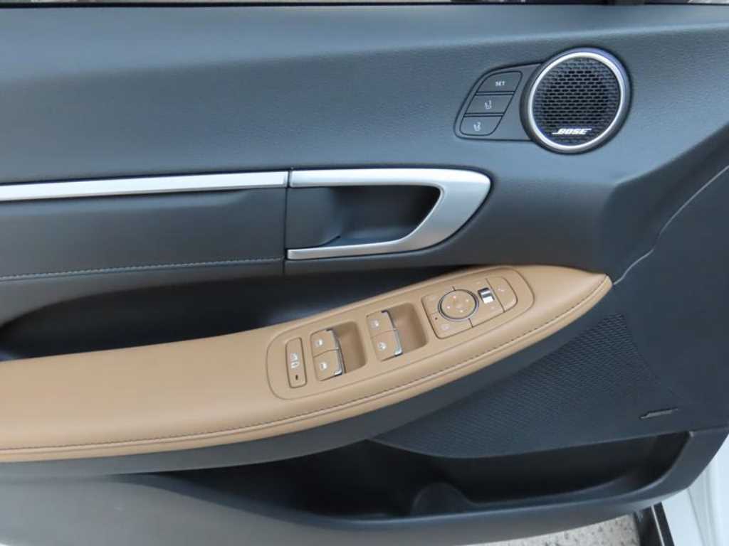 HYUNDAI Sonata - Vista 6