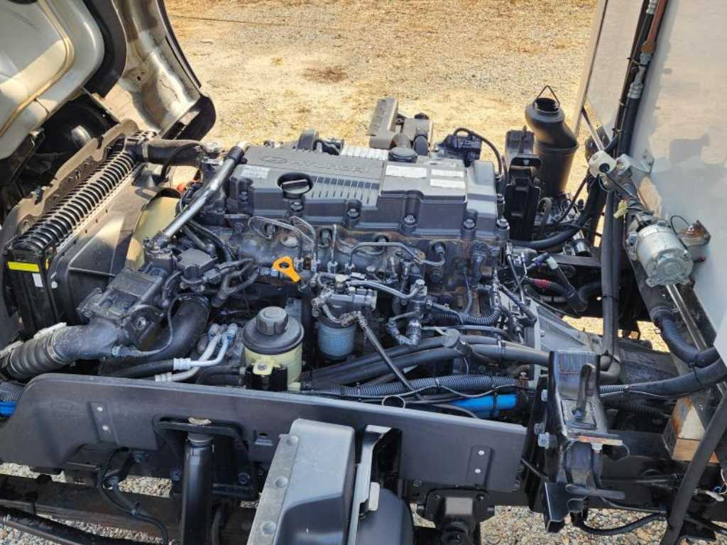 medium and large cargo truck 2024 Blanco - Importación desde Corea - HF Imports Iquique - Foto 18