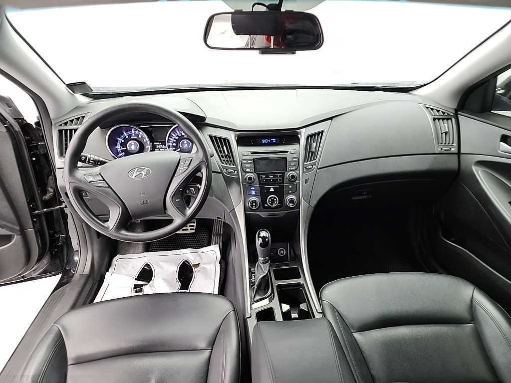 HYUNDAI Sonata - Vista 7