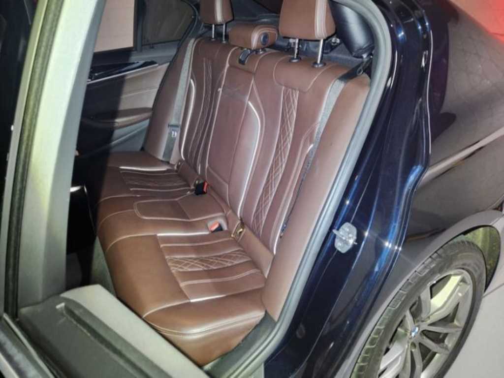 BMW 5 Series - Vista 5