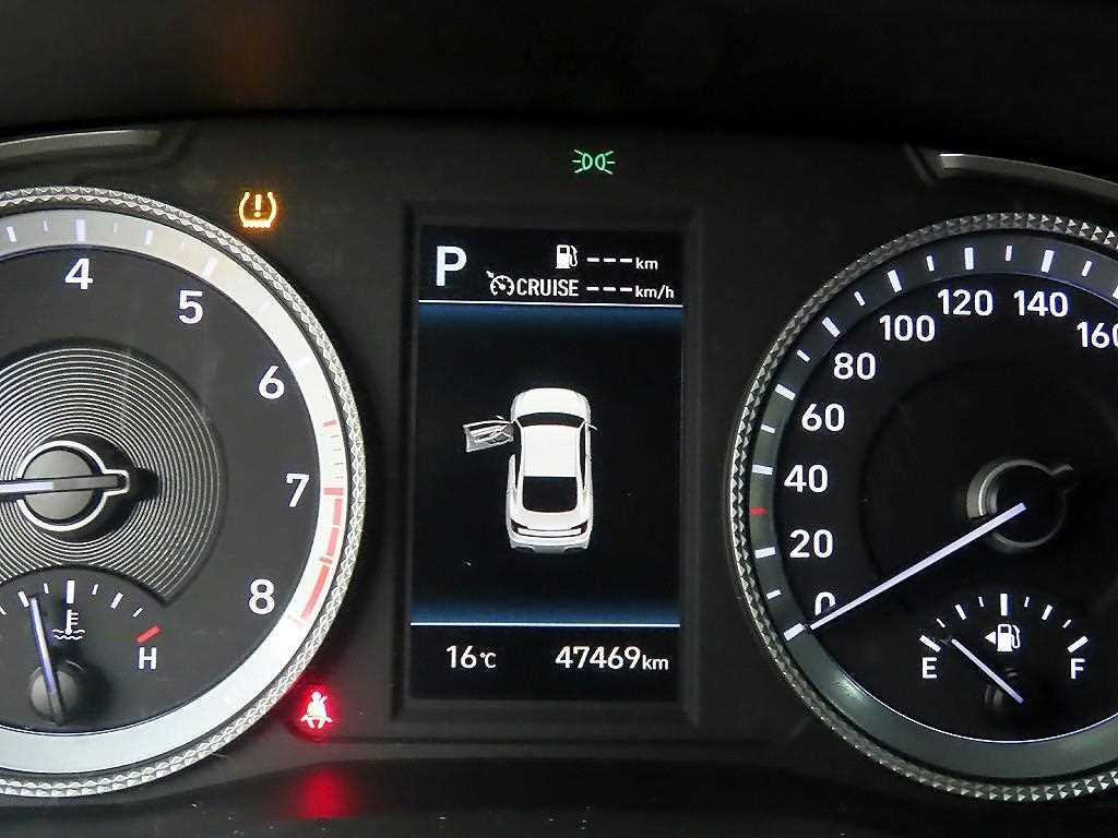 HYUNDAI Sonata - Vista 8