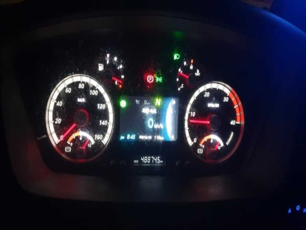 medium and large cargo truck - Vista 6