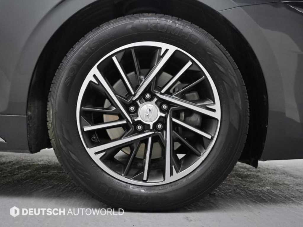 HYUNDAI Grandeur - Vista 5