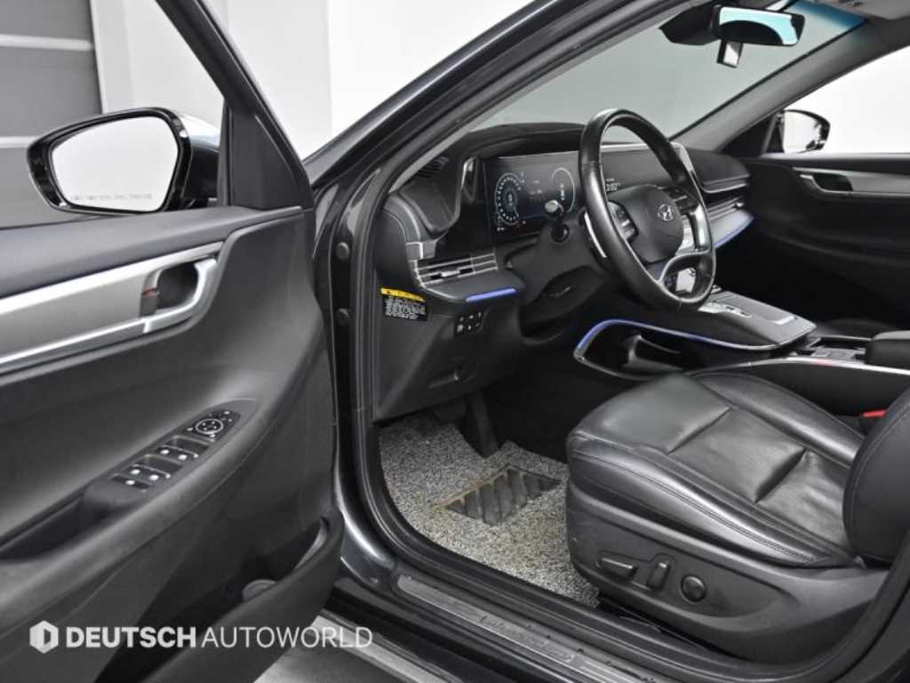 HYUNDAI Grandeur - Vista 11