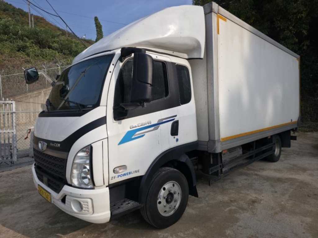 medium and large cargo truck - Vista 2