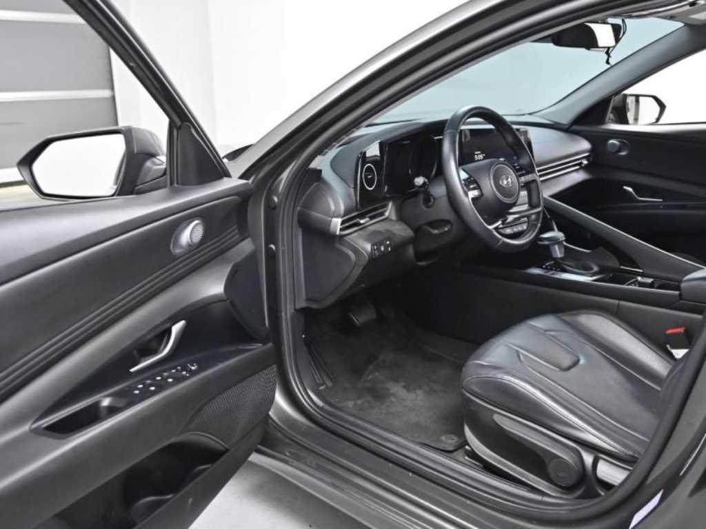 HYUNDAI Avante - Vista 11