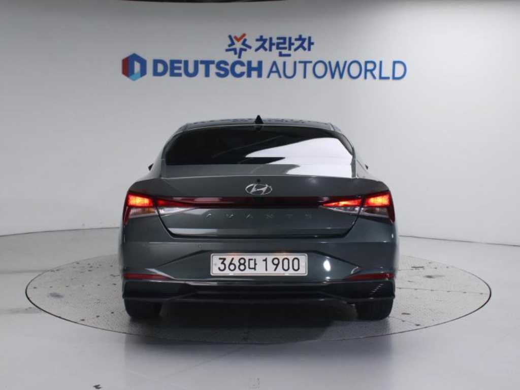 HYUNDAI Avante - Vista 4