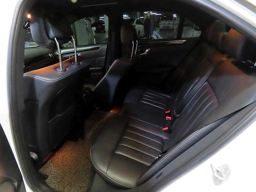 Mercedes Benz E class - Vista 7