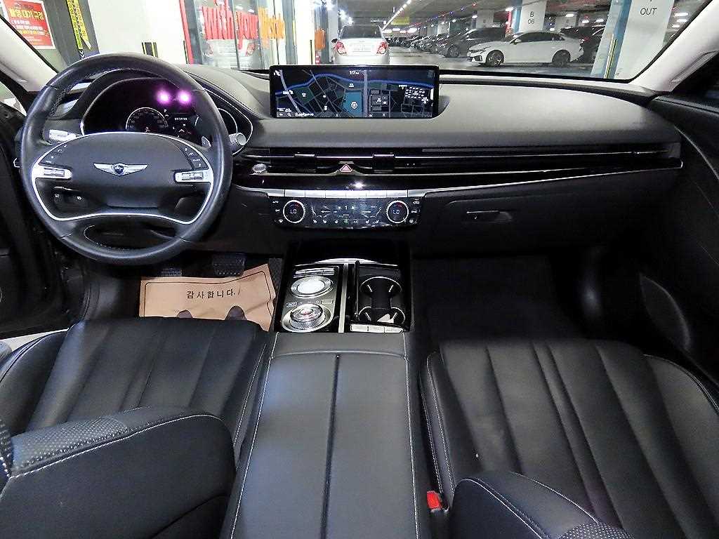 Genesis G80 - Vista 10