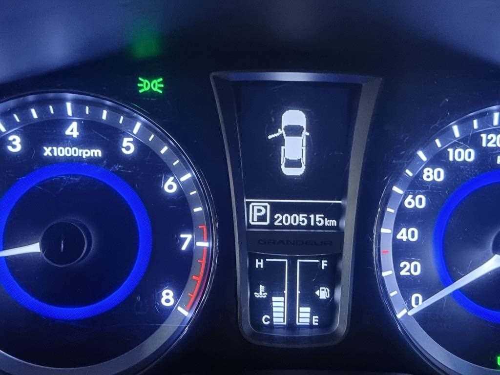 HYUNDAI Grandeur - Vista 9